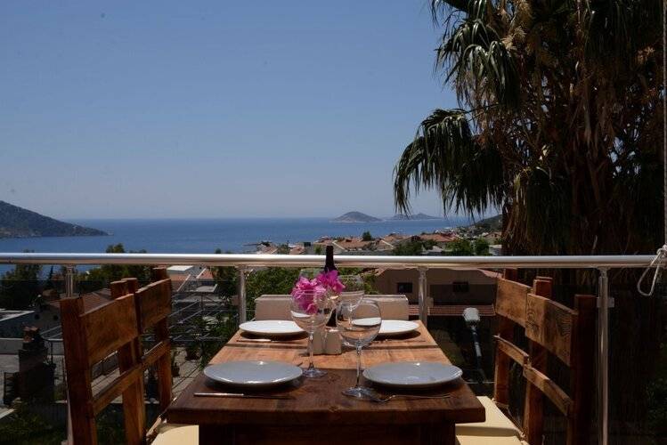Neruda Pension