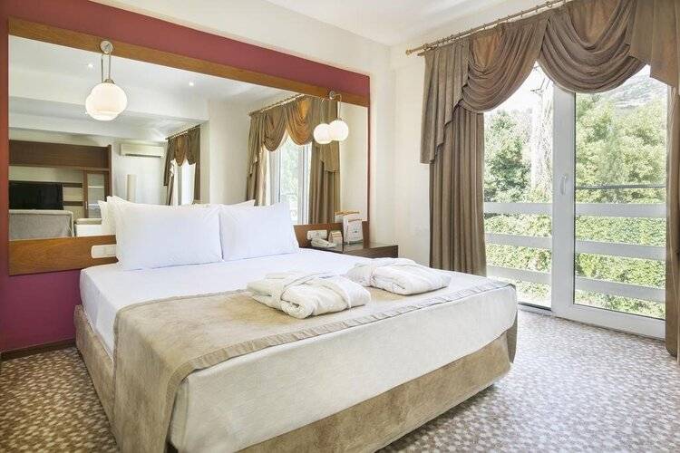 Lycus River Thermal Hotel