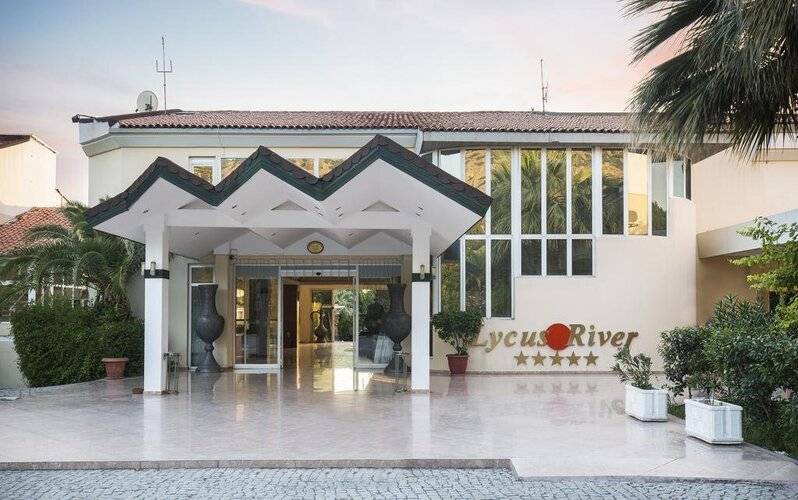 Lycus River Thermal Hotel