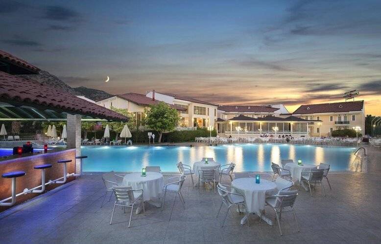 Lycus River Thermal Hotel