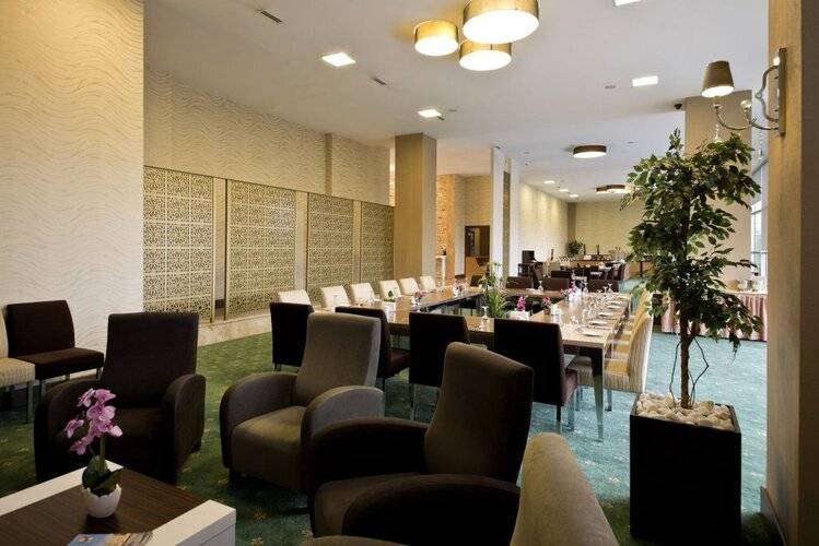 North Point Hotel