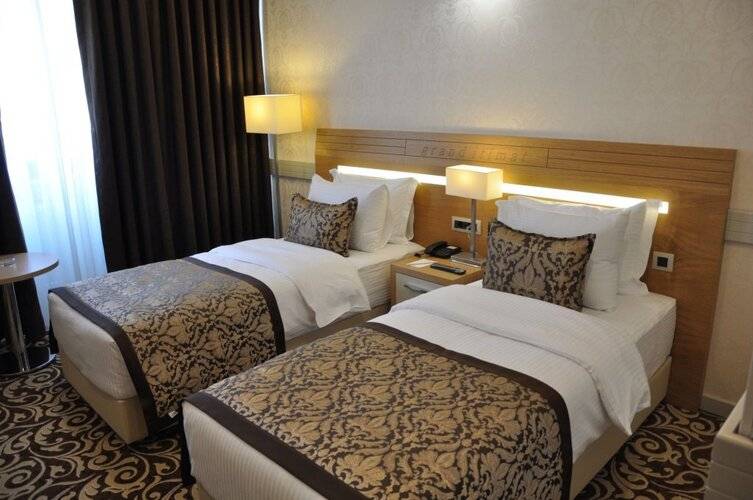 Grand Itimat Hotel