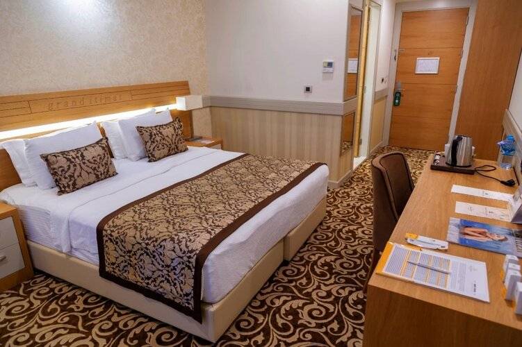Grand Itimat Hotel