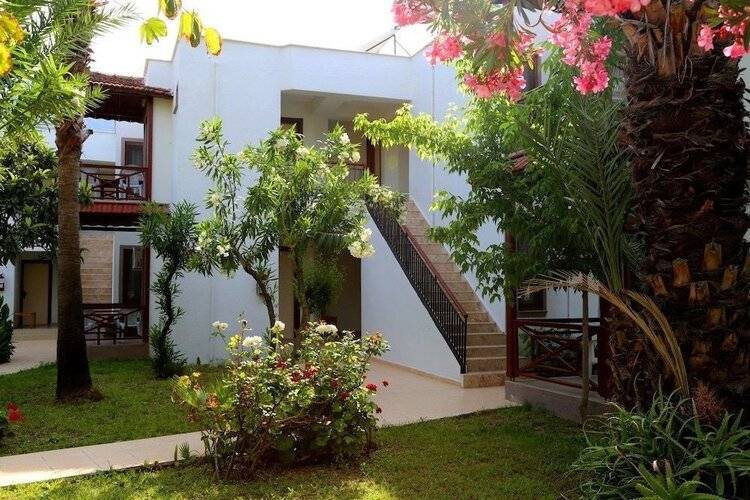 Arkadas Otel