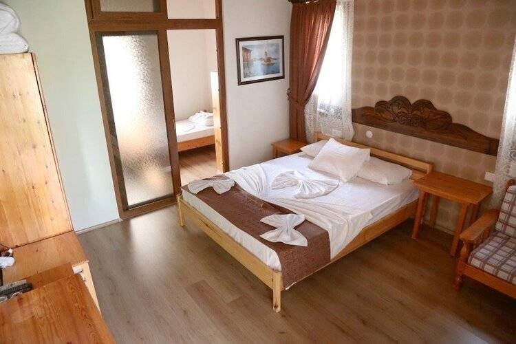 Arkadas Otel