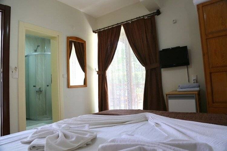 Arkadas Otel