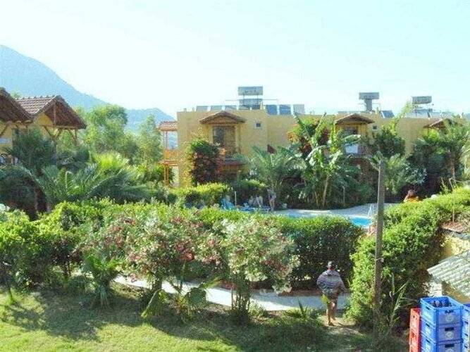 Arkadas Otel