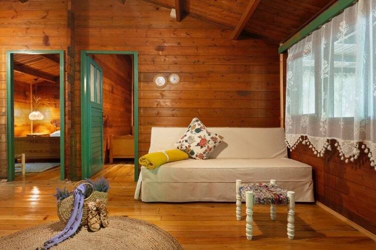 Gayb-I Boutique Home