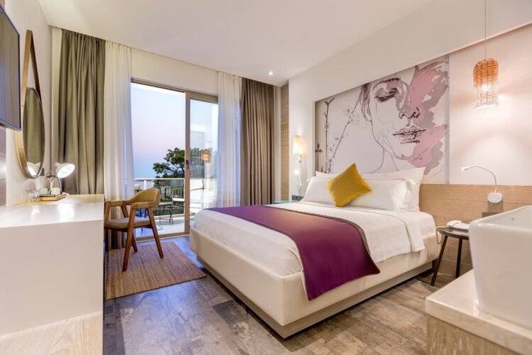 Melanippe Relaxing Hotel