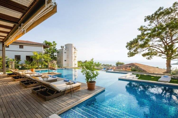 Melanippe Relaxing Hotel