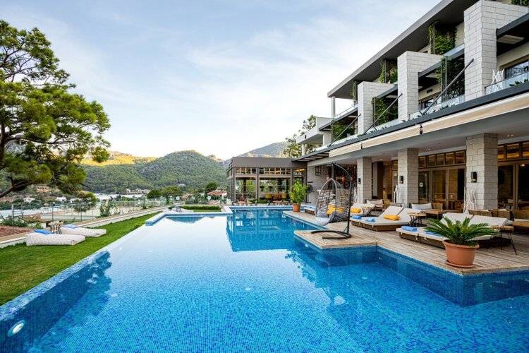 Melanippe Relaxing Hotel