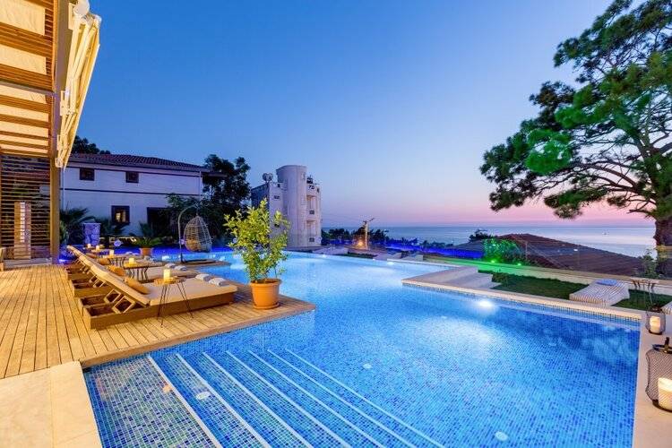 Melanippe Relaxing Hotel