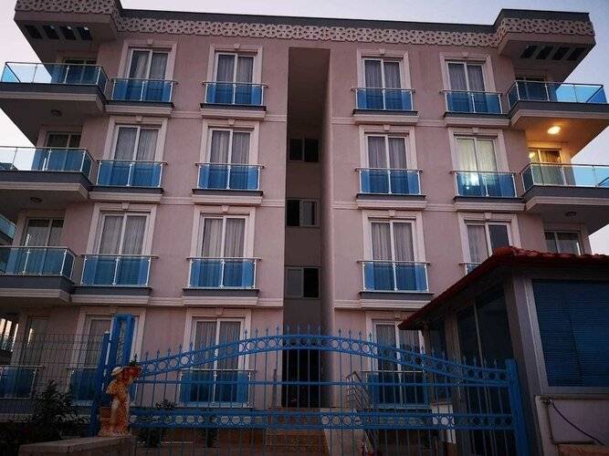 Cemre Apart