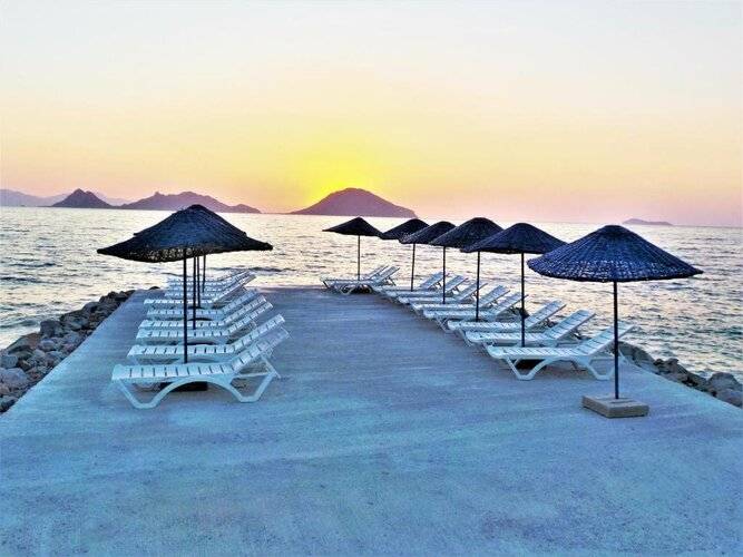 Sunset Mavi