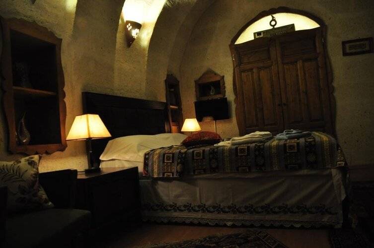 Bir Kedi Villa