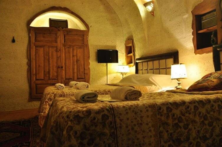 Bir Kedi Villa