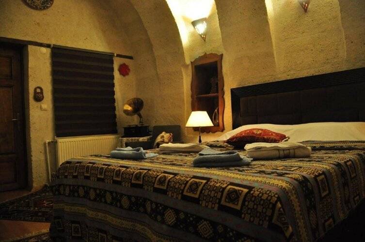 Bir Kedi Villa