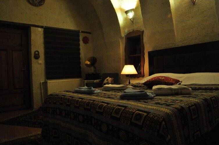 Bir Kedi Villa
