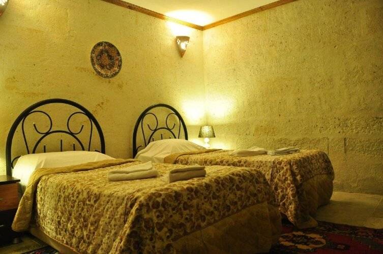 Bir Kedi Villa