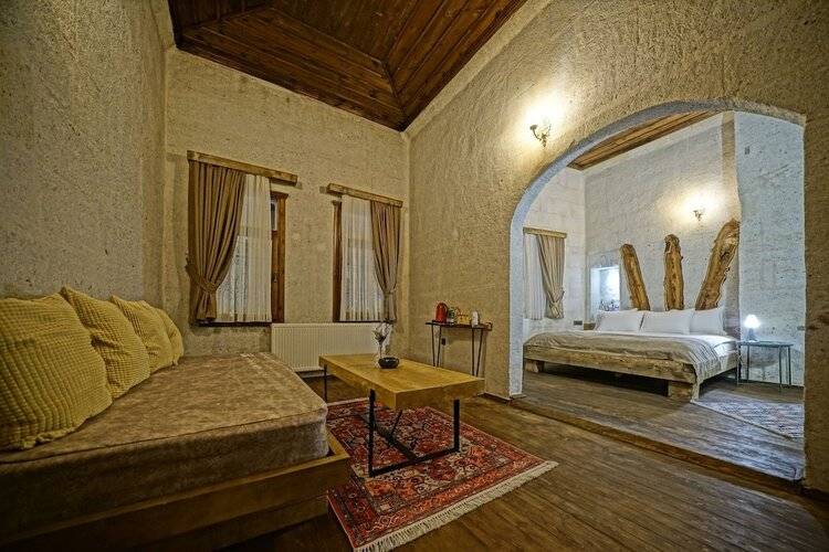 Lemon Cave Suites And Coffee House