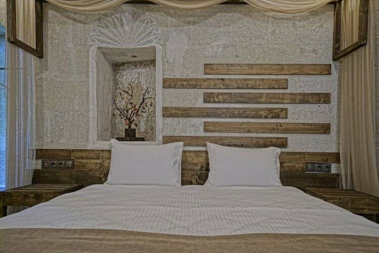 Lemon Cave Suites And Coffee House
