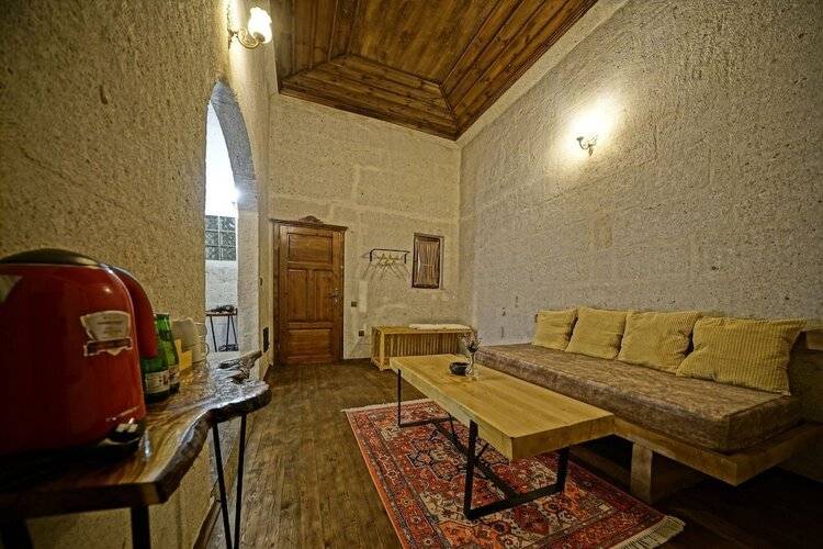 Lemon Cave Suites And Coffee House