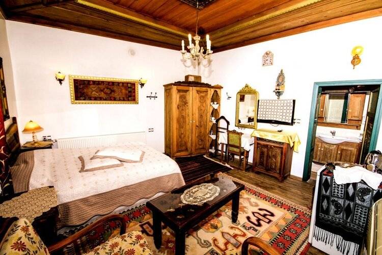 Sofa Hotel