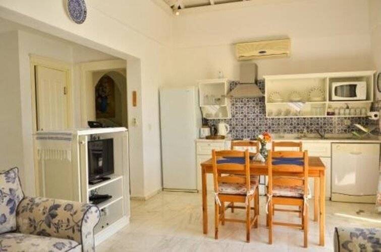 Alya Piynar Villa