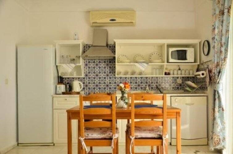 Alya Piynar Villa
