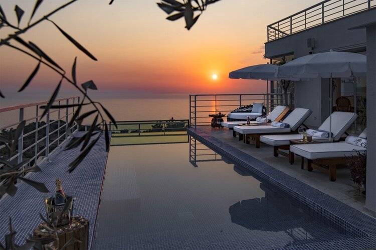 Бутик-Отель Highclere (Adults Only 18+)