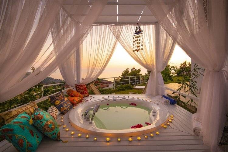 Бутик-Отель Highclere (Adults Only 18+)