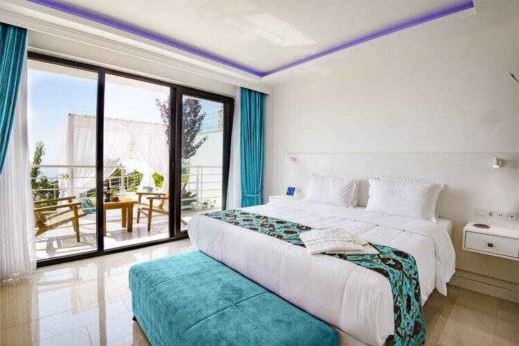 Бутик-Отель Highclere (Adults Only 18+)