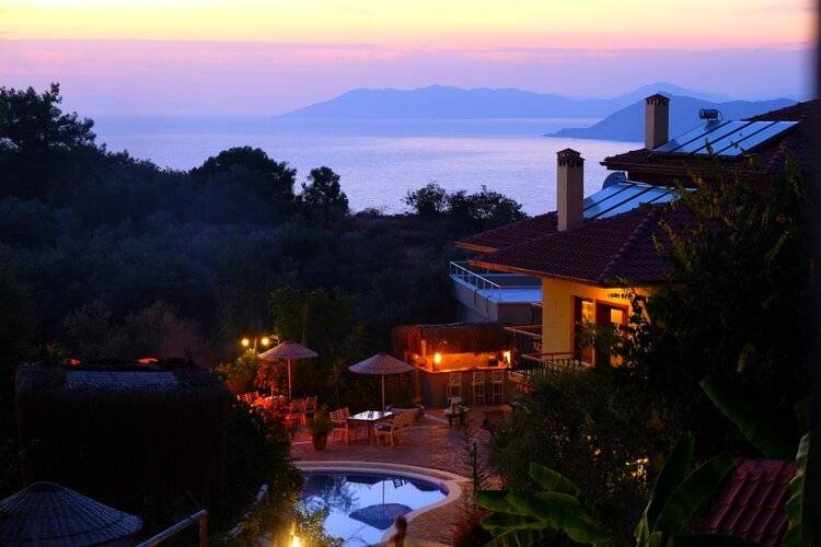 Mandarin & Mango Boutique Hotel