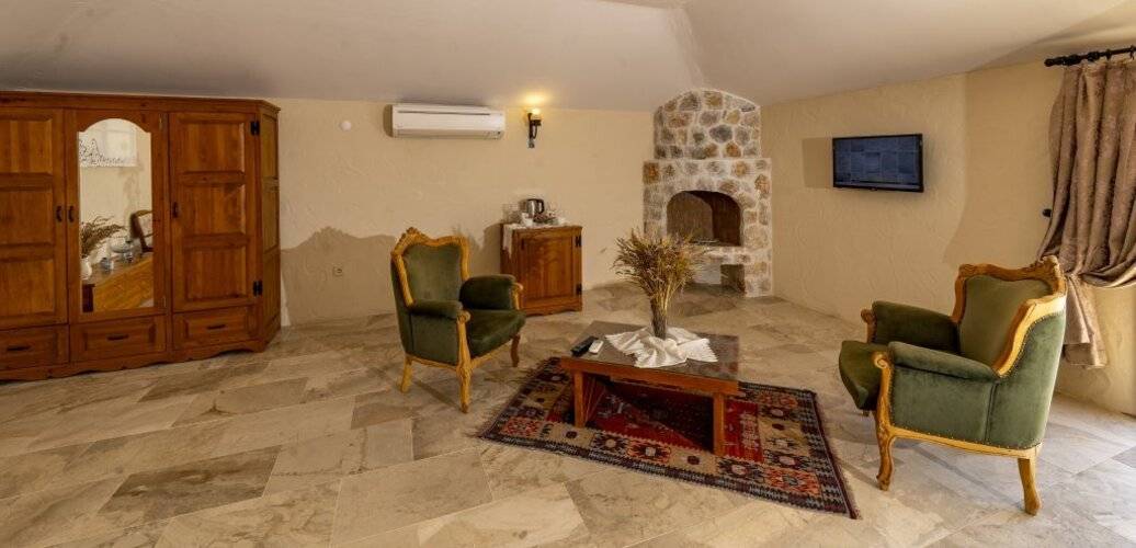 Mandarin & Mango Boutique Hotel