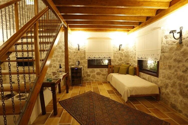 Mandarin & Mango Boutique Hotel