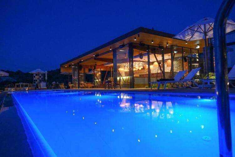 Birdcage 33 Hotel (Adults Only 16+)