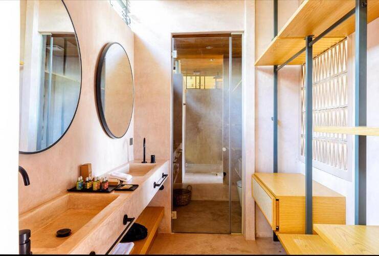 Birdcage 33 Hotel (Adults Only 16+)