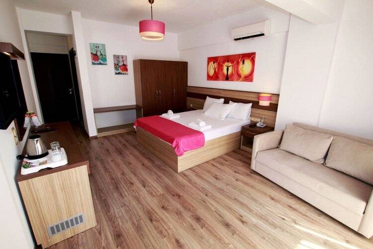 Pyara Hotel Turunc