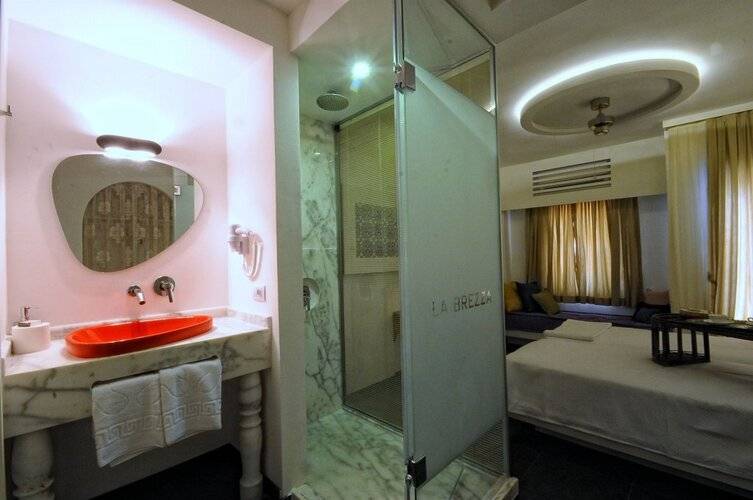 La Brezza Suite & Hotel