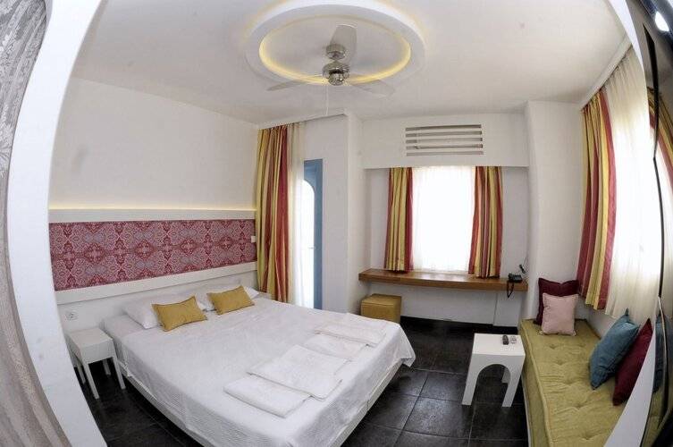 La Brezza Suite & Hotel
