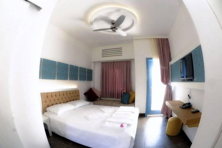 La Brezza Suite & Hotel