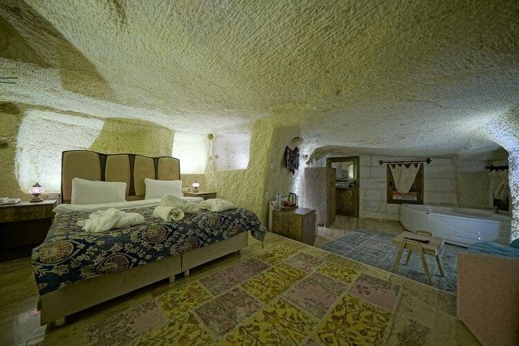 Heritage Cave Suites