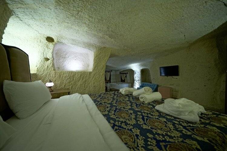 Heritage Cave Suites