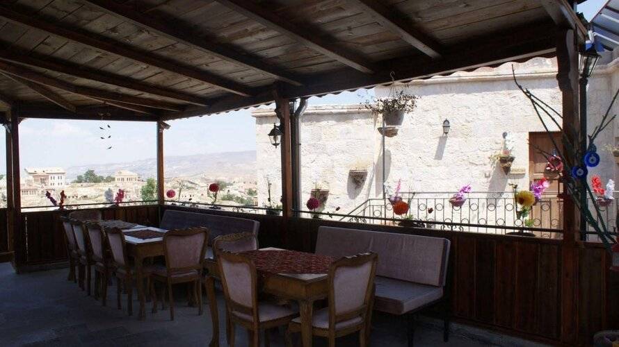 Cave Art Hotel