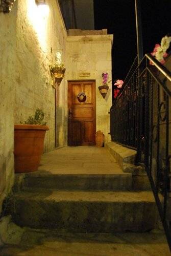 Cave Art Hotel