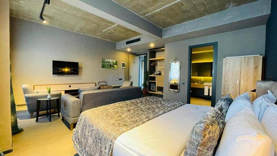 Sandora Boutique Hotel