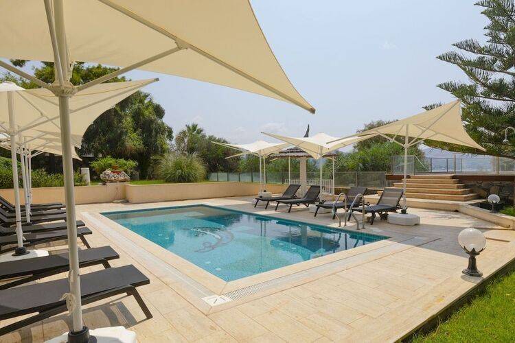 The Farrys Boutique Hotel