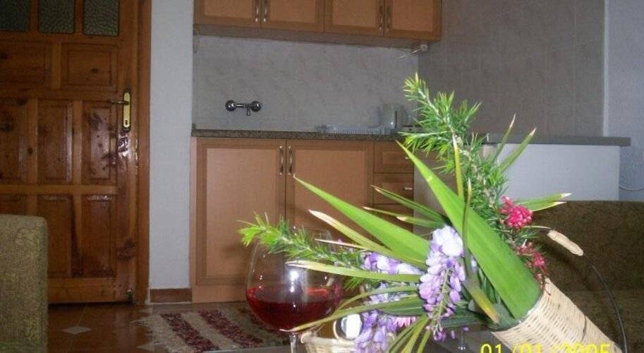 Anna Aparthotel