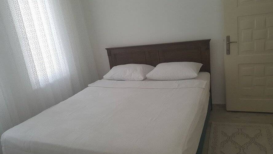 Anna Aparthotel