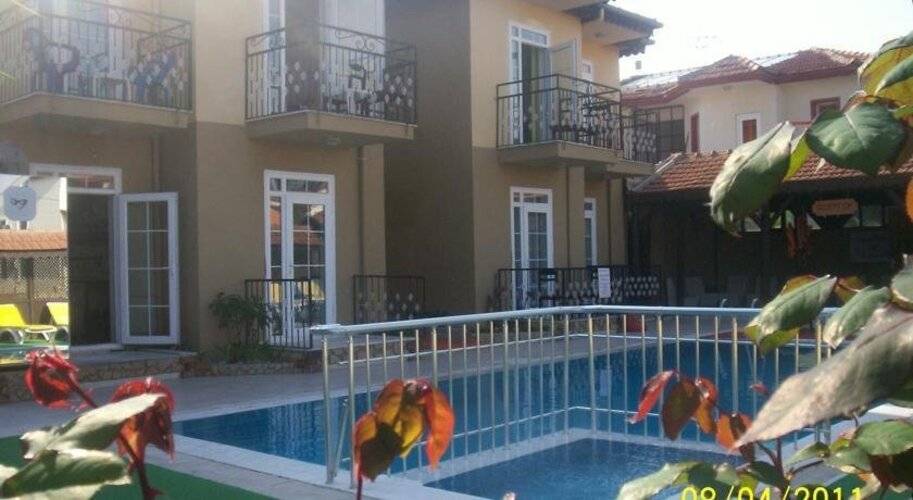 Anna Aparthotel